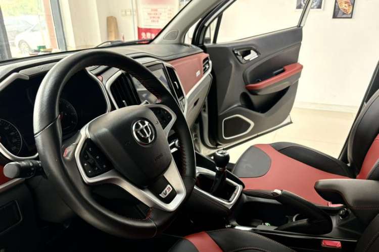 Used Brilliance V3 2017 1.5L Manual Smart Model Interior 2