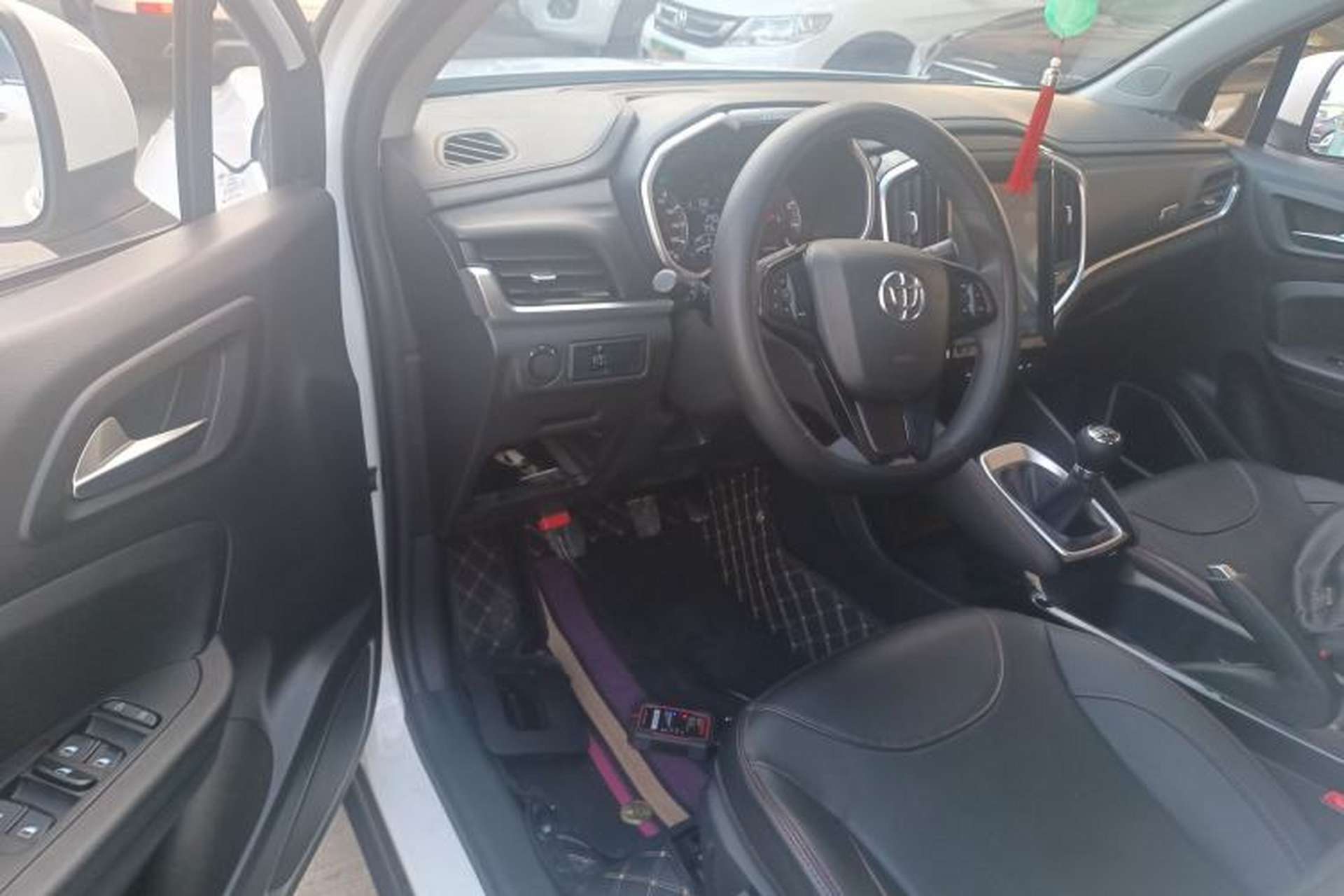Used Brilliance V3 2017 1.5L Manual Comfort Model Interior 3