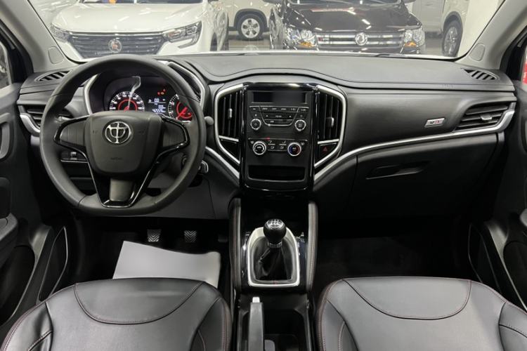 Used Brilliance V3 2017 1.5L Manual Comfort Model Interior 3