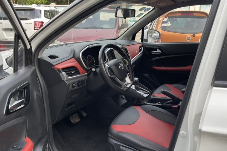 Used Brilliance V3 2017 1.5L Automatic Smart Version Interior 3