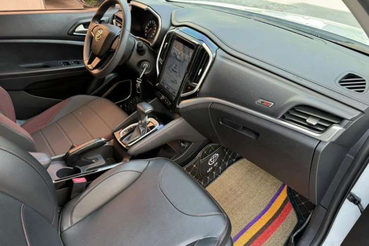 Used Brilliance V3 2017 1.5L Automatic Comfort Model Interior 3