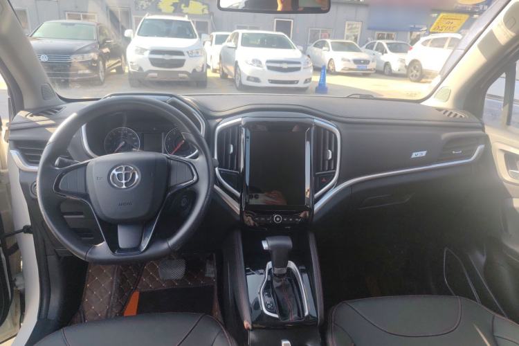 Used Brilliance V3 2017 1.5L Automatic Comfort Model Interior 4