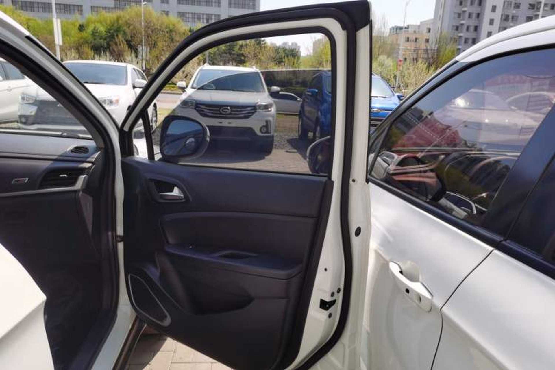 Used Brilliance V3 2017 1.5L Manual Comfort Model Interior 5