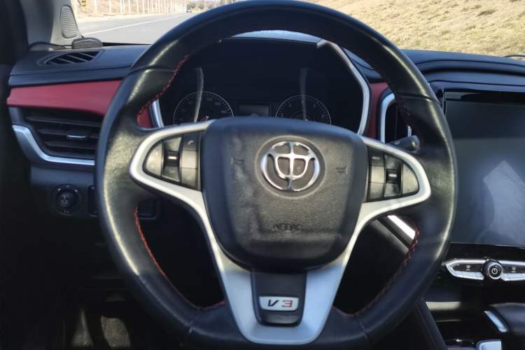 Used Brilliance V3 2017 1.5L Automatic Smart Version Interior 6