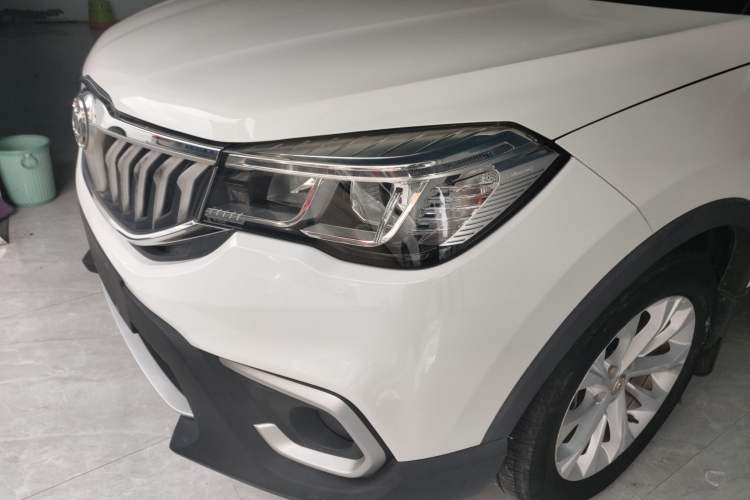Used Brilliance V3 2017 1.5L Automatic Comfort Model Left Front Headlight