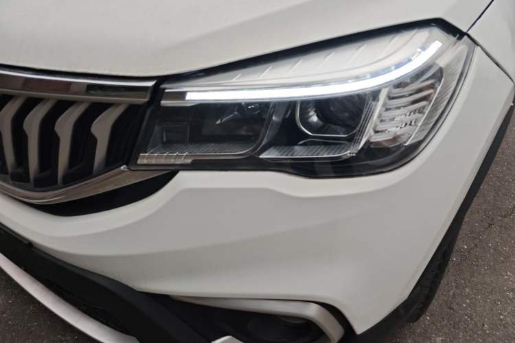 Used Brilliance V3 2017 1.5L Manual Smart Model Left Front Headlight