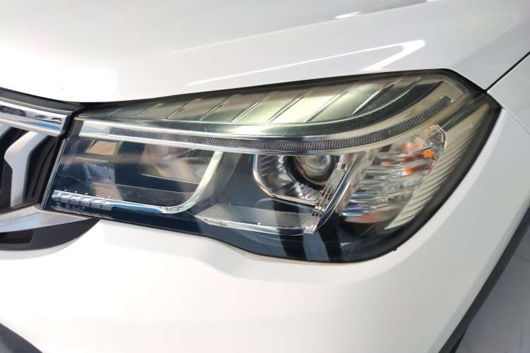 Used Brilliance V3 2017 1.5L Manual Comfort Model Left Front Headlight