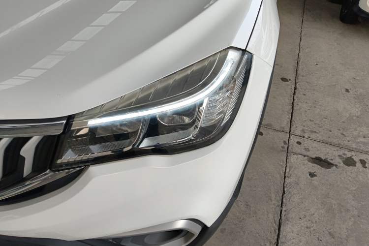 Used Brilliance V3 2017 1.5L Manual Smart Model Left Front Headlight
