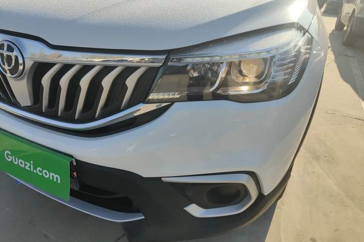 Used Brilliance V3 2017 1.5L Manual Comfort Model Left Front Headlight