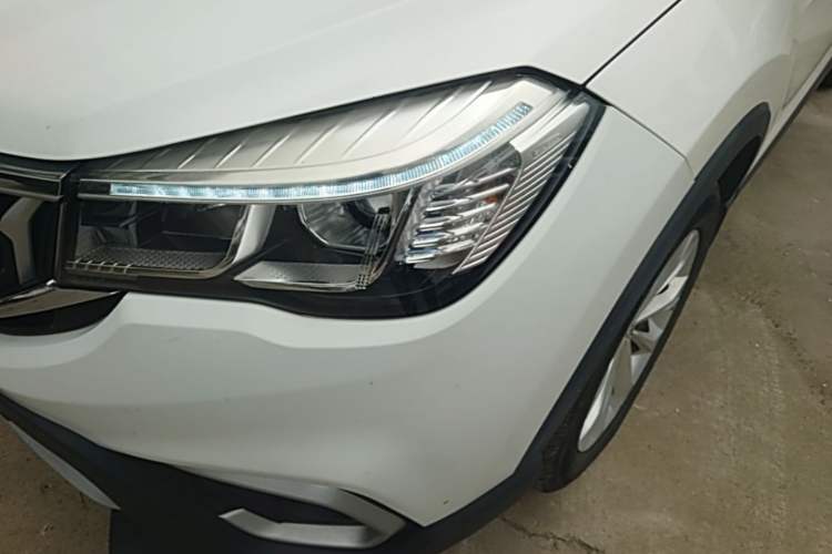 Used Brilliance V3 2017 1.5L Manual Comfort Model Left Front Headlight