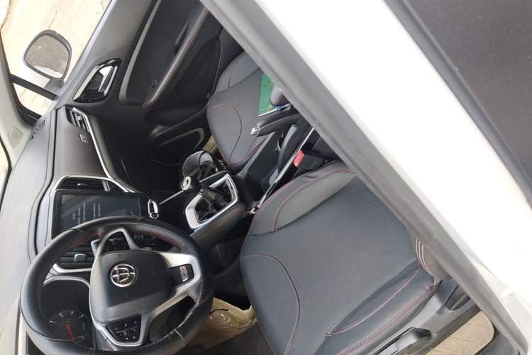 Used Brilliance V3 2017 1.5L Manual Elite Model Left Front Seat