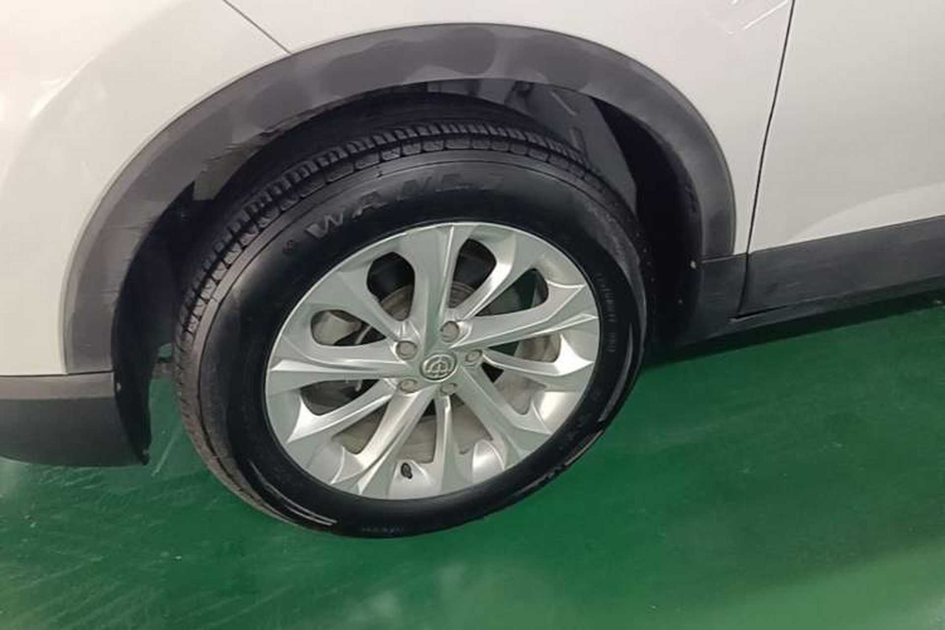 Used Brilliance V3 2017 1.5L Manual Comfort Model Left Front Wheel Hub