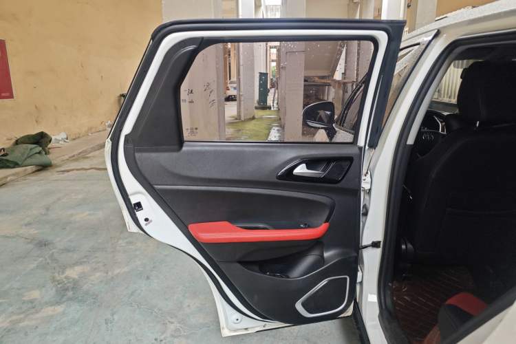 Used Brilliance V3 2017 1.5L Automatic Smart Version Left Rear Door Interior