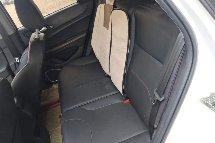 Used Brilliance V3 2017 1.5L Manual Elite Model Left Rear Seat