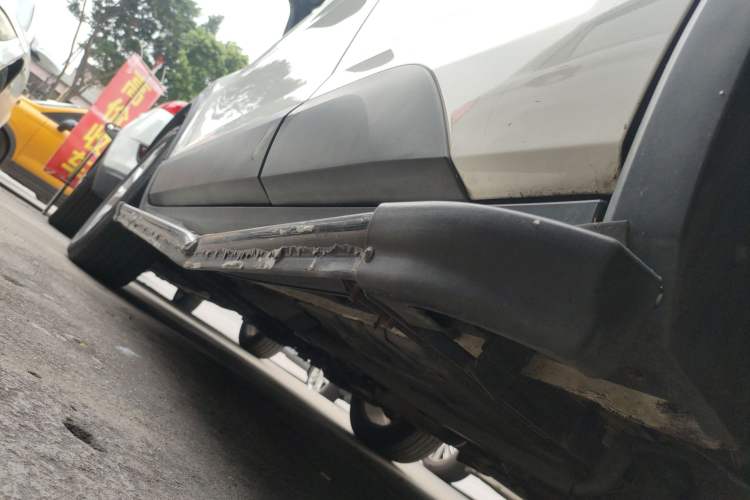 Used Brilliance V3 2017 1.5L Manual Smart Model Left Side Sill
