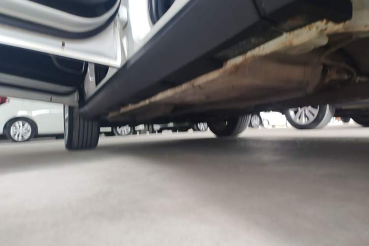 Used Brilliance V3 2017 1.5L Manual Smart Model Left Side Sill