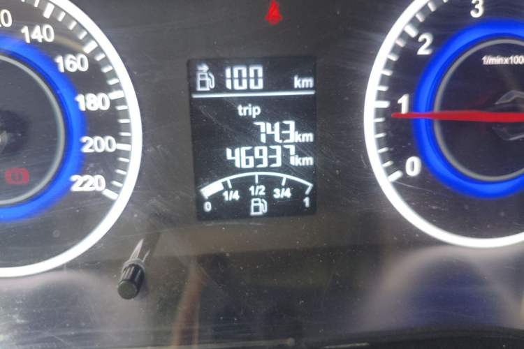 Used Brilliance V3 2017 1.5L Manual Comfort Model Odometer Close Up