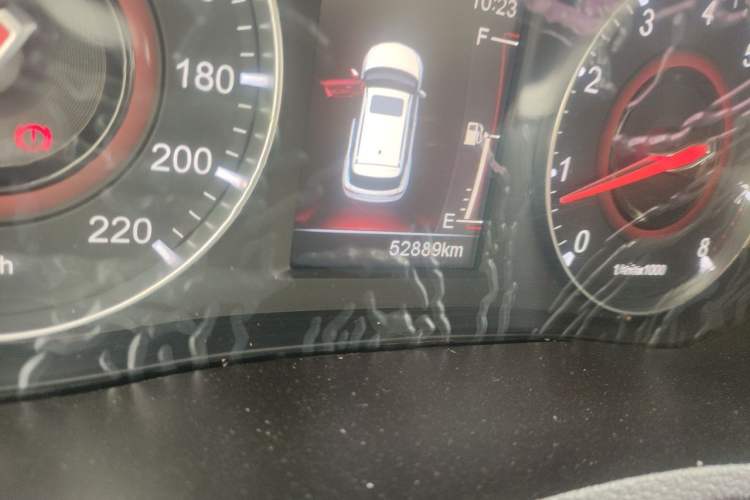Used Brilliance V3 2017 1.5L Manual Smart Model Odometer Close Up
