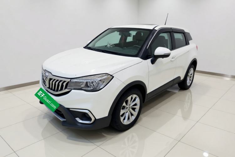 Gebrauchter Brilliance V3 2017 1.5L Automatic Elite Model Guazi used car, China used car export, Used car for sale, Used  cars, Cheapest cars for sale