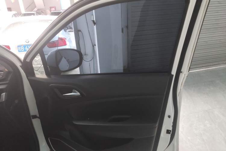 Used Brilliance V3 2017 1.5L Automatic Comfort Model Right Front Door Interior