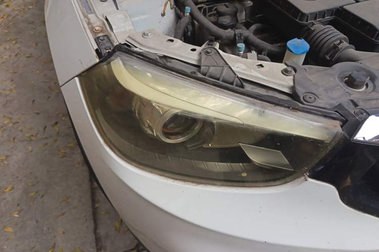 Used Brilliance V3 2017 1.5L Automatic Elite Model Right Front Headlight