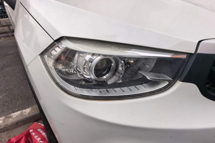 Used Brilliance V3 2017 1.5L Manual Comfort Model Right Front Headlight