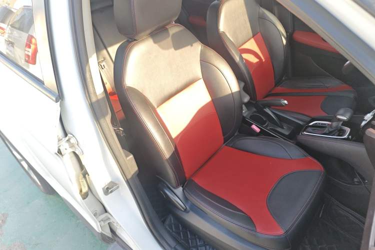 Used Brilliance V3 2017 1.5L Automatic Smart Version Right Front Seat