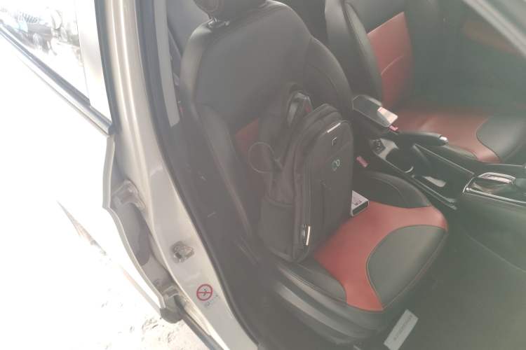 Used Brilliance V3 2017 1.5L Automatic Smart Version Right Front Seat