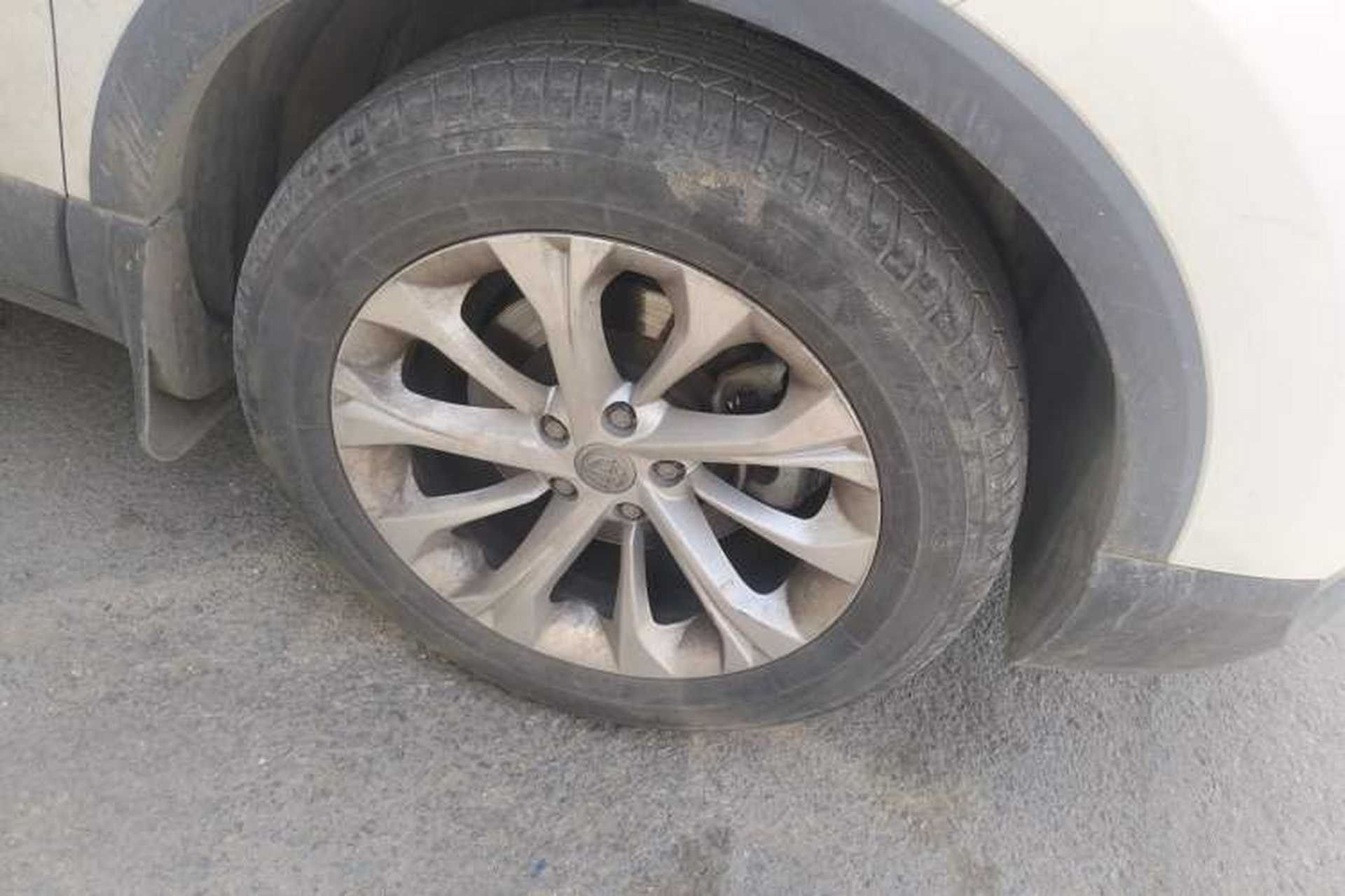 Used Brilliance V3 2017 1.5L Manual Comfort Model Right Front Wheel Hub