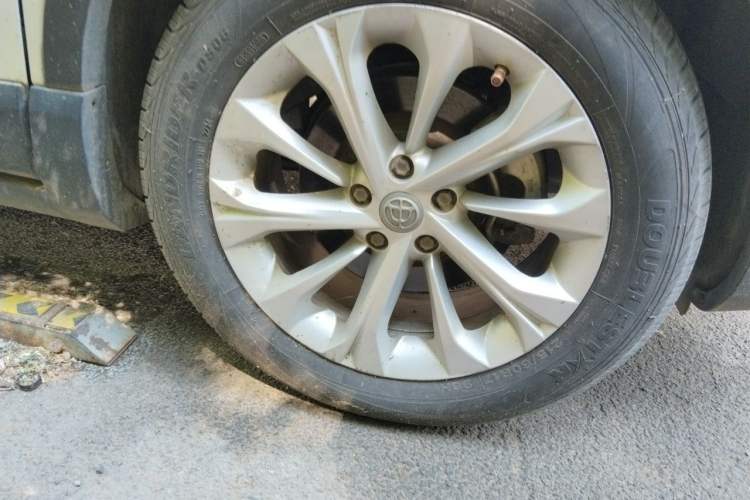Used Brilliance V3 2017 1.5L Manual Comfort Model Right Front Wheel Hub