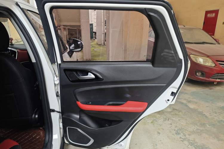 Used Brilliance V3 2017 1.5L Automatic Smart Version Right Rear Door Interior