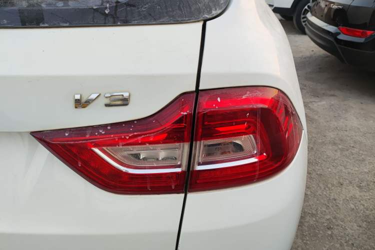 Used Brilliance V3 2017 1.5L Manual Smart Model Right Rear Taillight