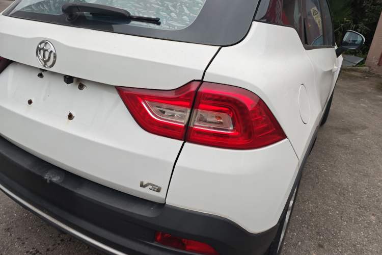 Used Brilliance V3 2017 1.5L Manual Smart Model Right Rear Taillight