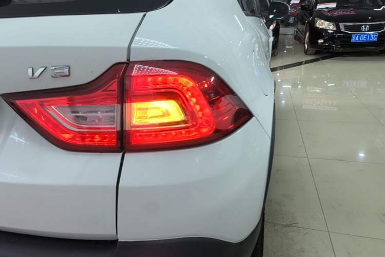 Used Brilliance V3 2017 1.5L Automatic Smart Version Right Rear Taillight