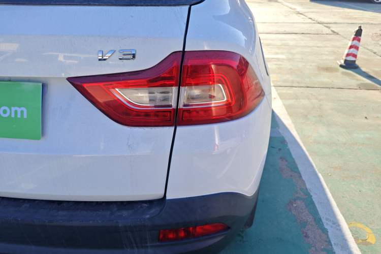 Used Brilliance V3 2017 1.5L Automatic Smart Version Right Rear Taillight