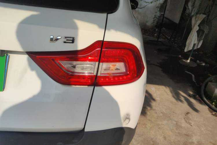 Used Brilliance V3 2017 1.5L Automatic Smart Version Right Rear Taillight