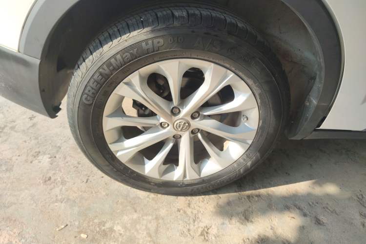 Used Brilliance V3 2017 1.5L Automatic Smart Version Right Rear Wheel Hub