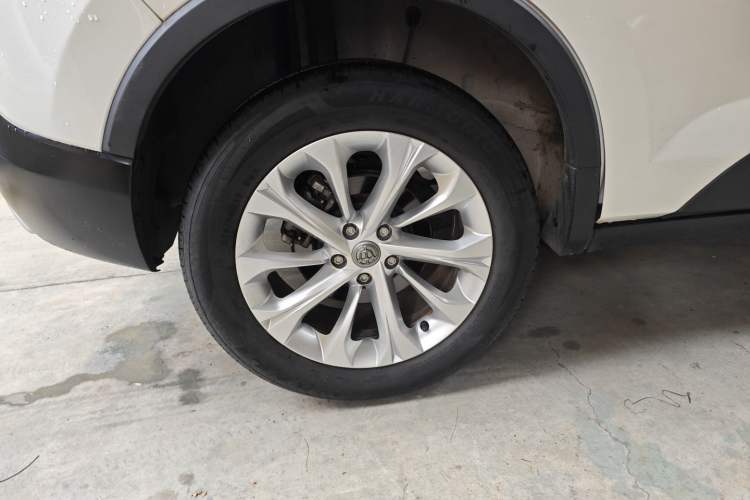 Used Brilliance V3 2017 1.5L Automatic Smart Version Right Rear Wheel Hub