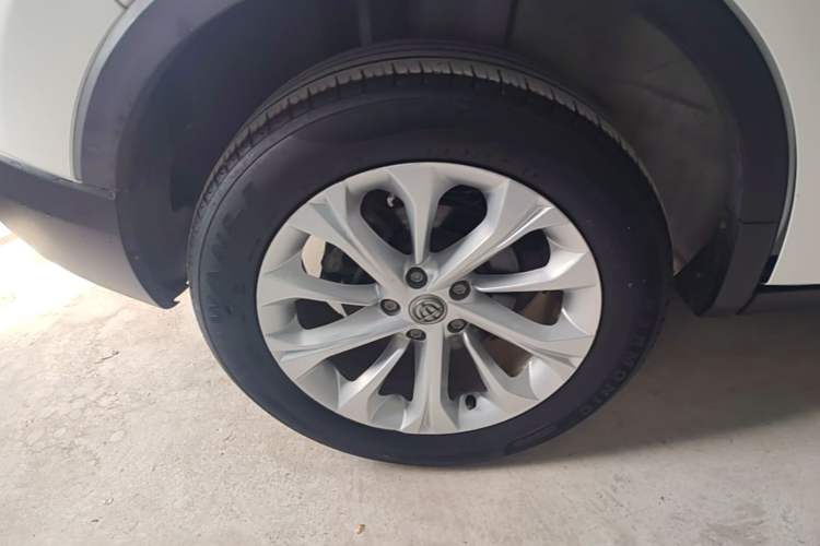 Used Brilliance V3 2017 1.5L Manual Smart Model Right Rear Wheel Hub