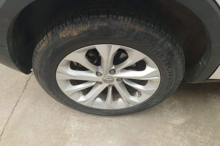 Used Brilliance V3 2017 1.5L Manual Comfort Model Right Rear Wheel Hub