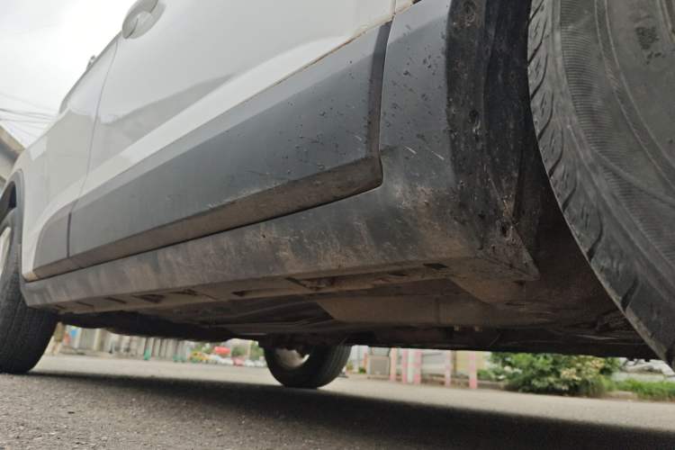 Used Brilliance V3 2017 1.5L Manual Smart Model Right Side Sill