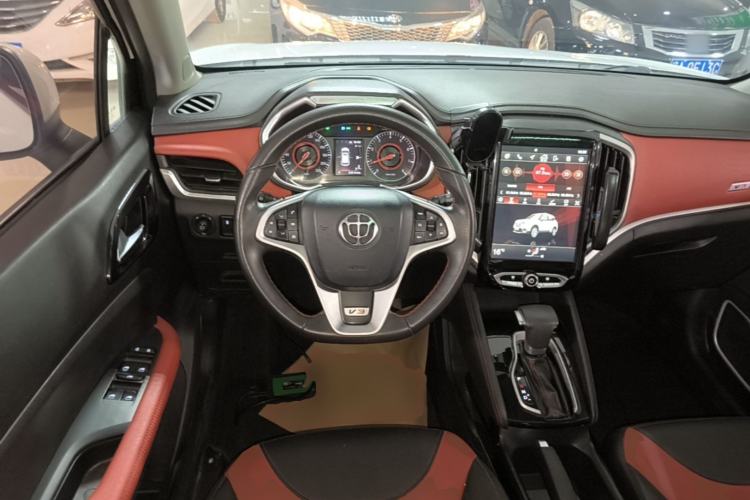Used Brilliance V3 2017 1.5L Automatic Smart Version Steering Wheel