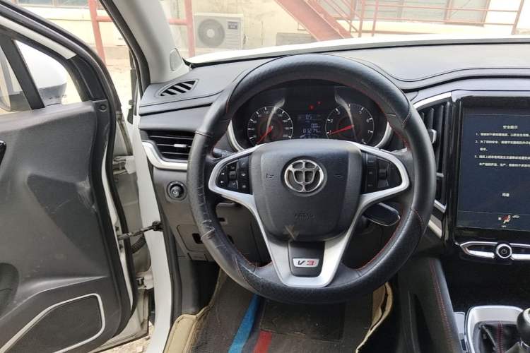 Used Brilliance V3 2017 1.5L Manual Elite Model Steering Wheel