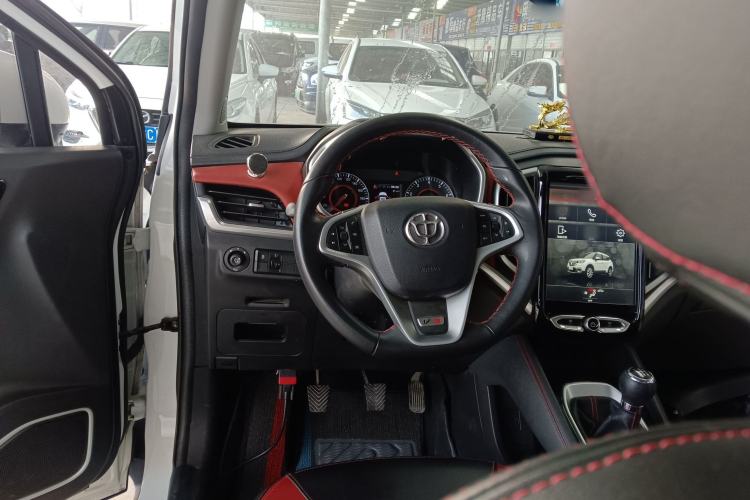 Used Brilliance V3 2017 1.5L Manual Smart Model Steering Wheel