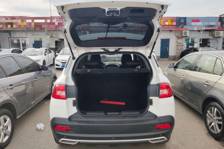 Used Brilliance V3 2017 1.5L Manual Smart Model Trunk