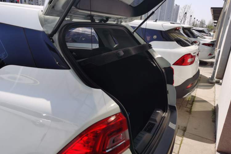 Used Brilliance V3 2017 1.5L Manual Comfort Model Trunk