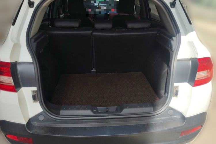 Used Brilliance V3 2017 1.5L Automatic Smart Version Trunk