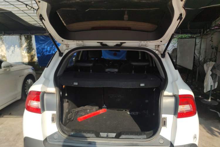 Used Brilliance V3 2017 1.5L Automatic Smart Version Trunk