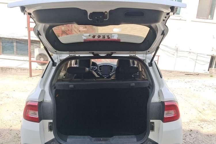 Used Brilliance V3 2017 1.5L Manual Elite Model Trunk