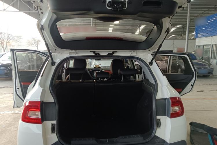 Used Brilliance V3 2017 1.5L Manual Smart Model Trunk